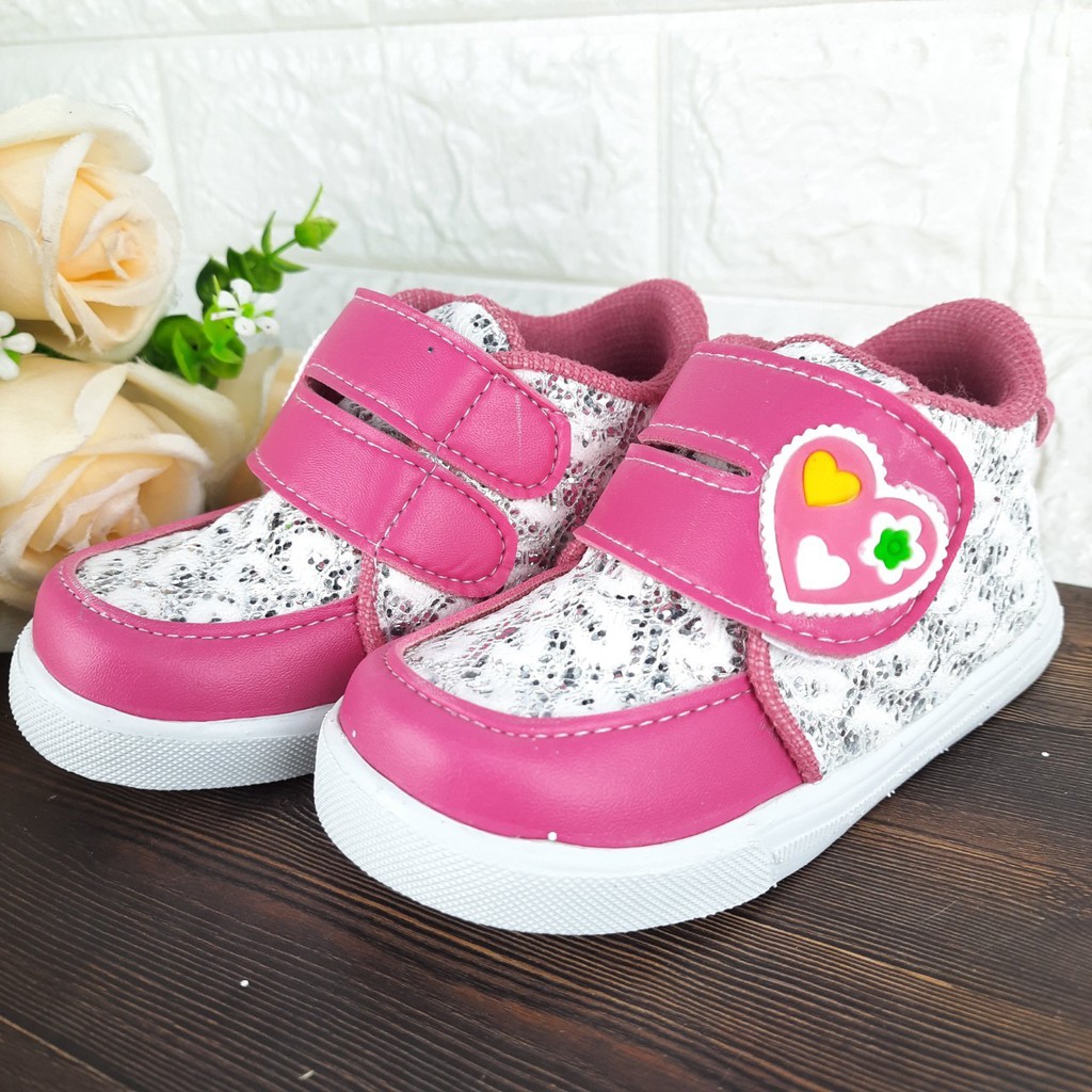 [TAMAN SEPATUKU] SEPATU TRENDY MURAH LUCU ANAK PEREMPUAN BAHAN BROKAT UNTUK 1-6 TAHUN CAX06