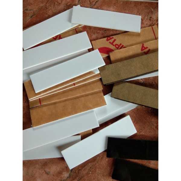 

AKRILIK BAHAN NAME TAG