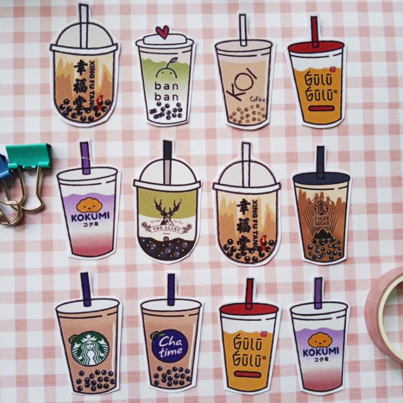

Stiker Motif Minuman Boba Versi 1 isi (12pcs) Medium Size Untuk Dekorasi Jurnal Lettering Hp Laptop Tablet Buku