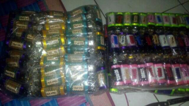 Souvenir Pernikahan Korek Gas Batik + Kemasan Pelastik + Tali Emas