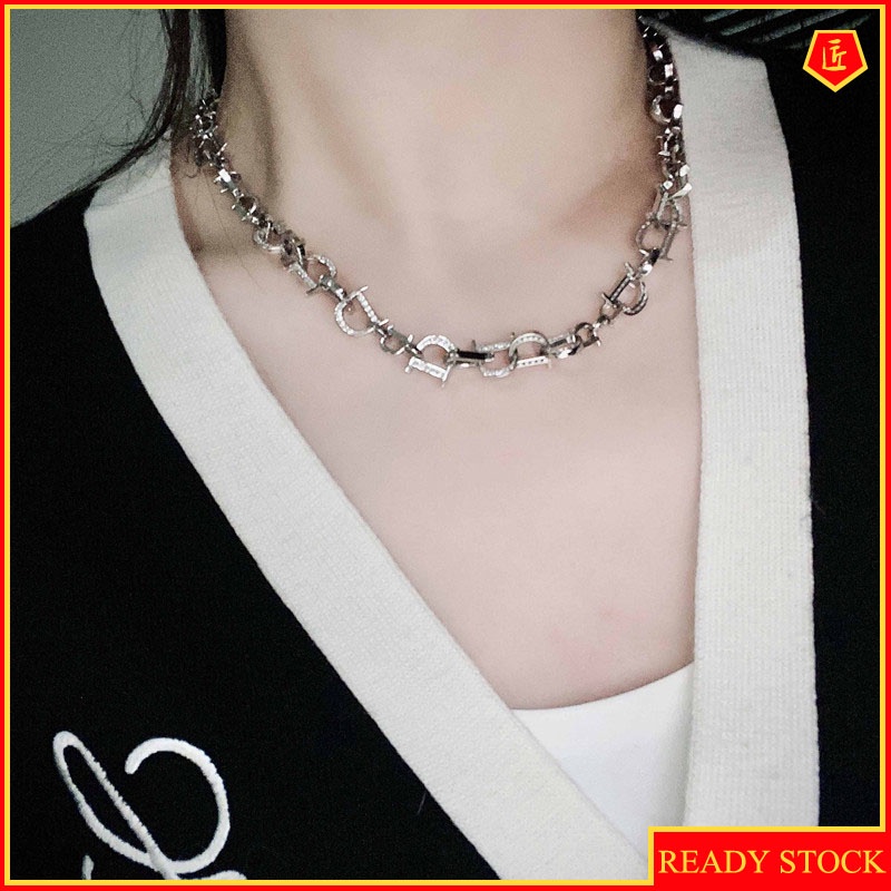 Kalung Rantai Dengan Liontin Huruf D Aksen Berlian Untuk Wanita