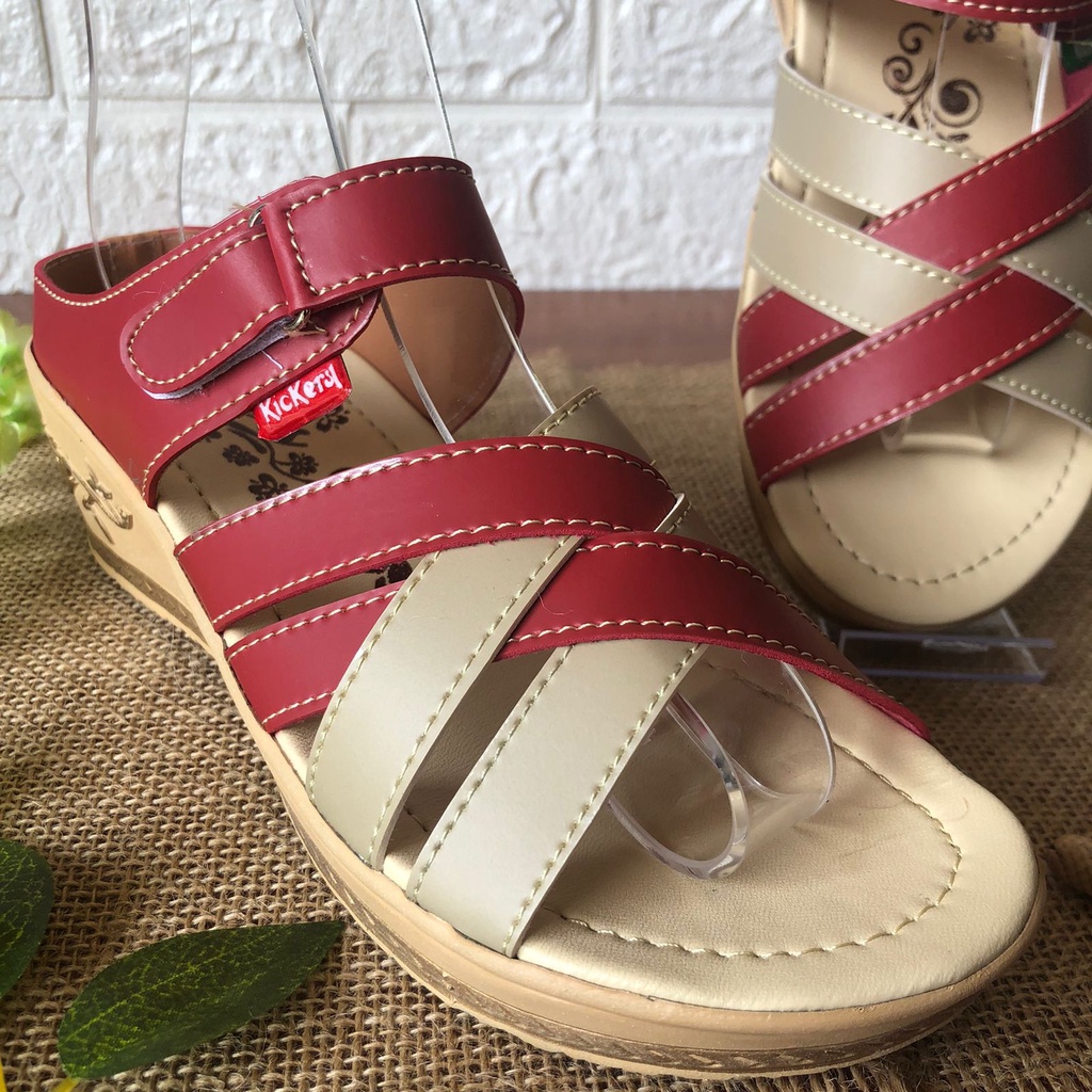 WEDGES SLOP MERAH 2 SANDAL WANITA CEWEK KECE POPULER SENDAL SLOP TERMURAH HAK 5CM SLOP KOKOP CASUAL SALE PROMO Sandal Wanita Wedges Korean Style Elegant Wedges Wanita Sandal Selop / Slop Karet Kekinian Murah Casual