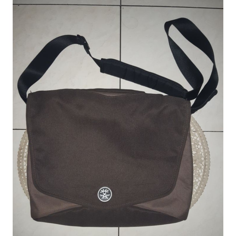 Tas Laptop brand Crumpler