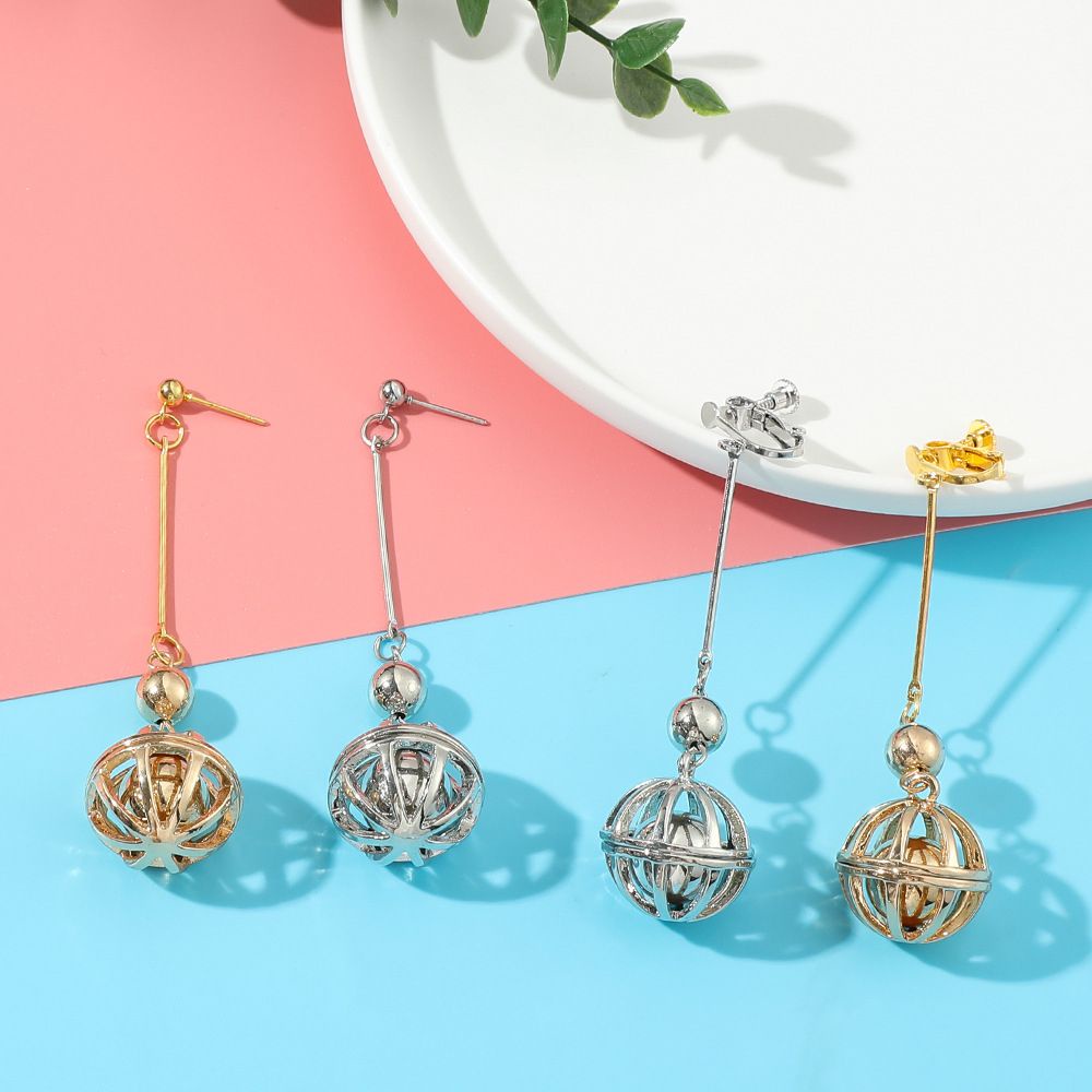 Needway  Creative Tokyo Revengers Earring Female Women Drop Earring Anime Clip Earring Metal Pendant Kazutora Hanemiya Personality Girl Hollow Ball Cosplay Fashion Jewelry/Multicolor