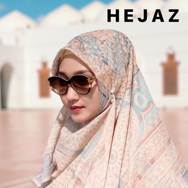 Hejaz scarf by Pelangi Asmara