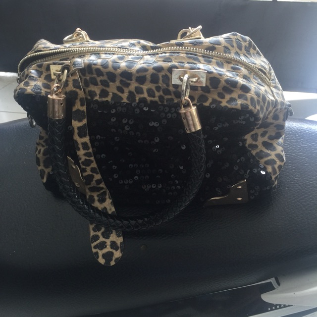 Tas preloved motif macan