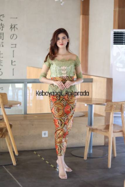 Kebaya sabrina modifikasi telur asin