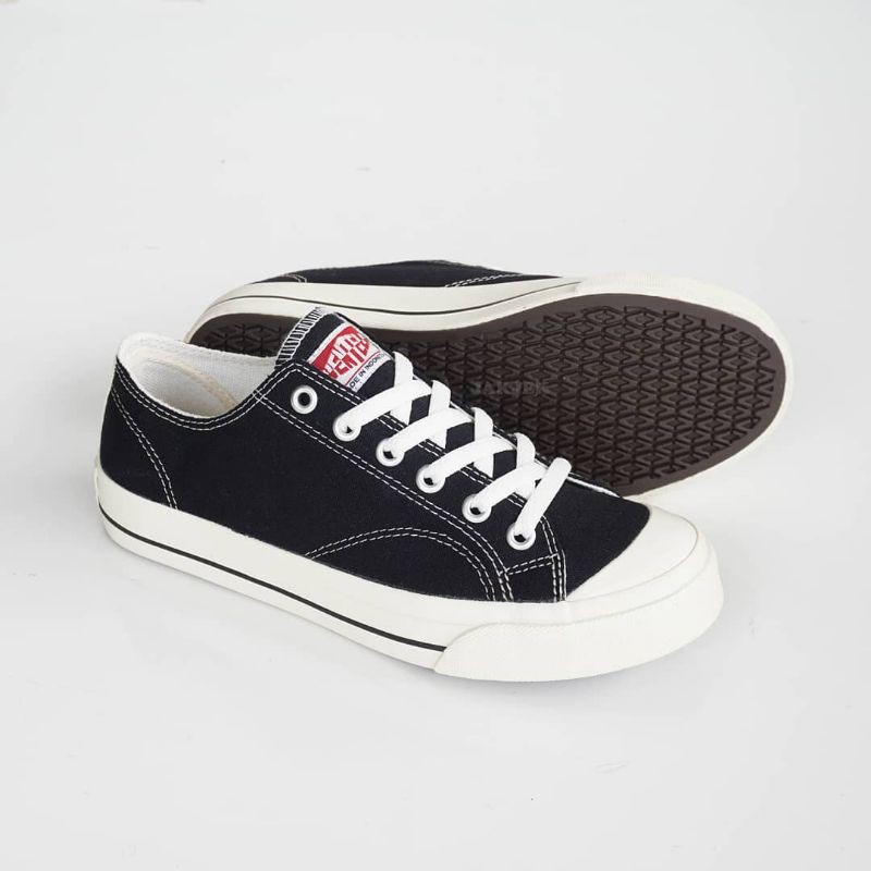 Ventela Original 100% Basic Low Black Natural