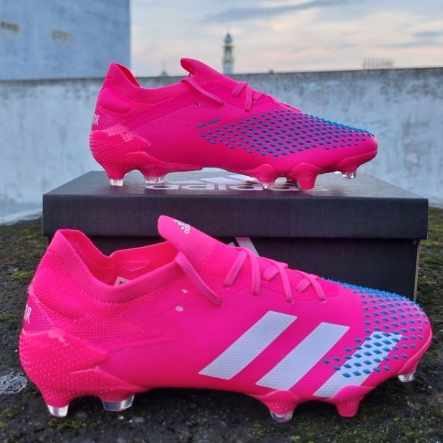 Sepatu Bola Adidas Predator Mutator 20.1 Pink