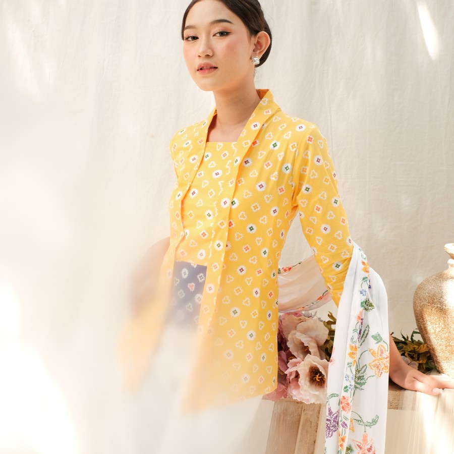 Kebaya Batik Jumputan Lengan 7/8 Meradelima Katun Kuning