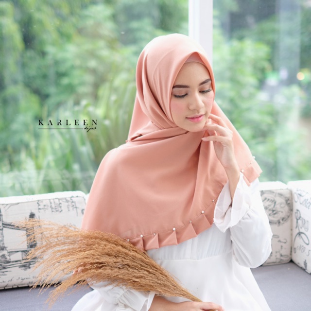 Jilbab segi empat Karleen Hijab Kode Jamila