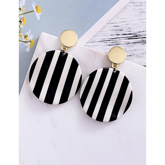 LRC Anting Tusuk Fashion Black Striped Resin Acetate Earrings F59789