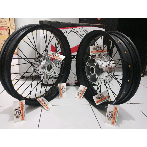 BRILIANT Velg sepaket lebar CB150R-New CB 150R-Megapro new-CBR 150R-CBR 150-CB 150 R led Velg