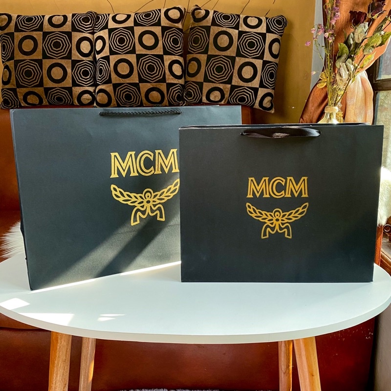 Paper Bag MCM size Medium & Large Paperbag Pengganti untuk Tas Branded Hitam Gold