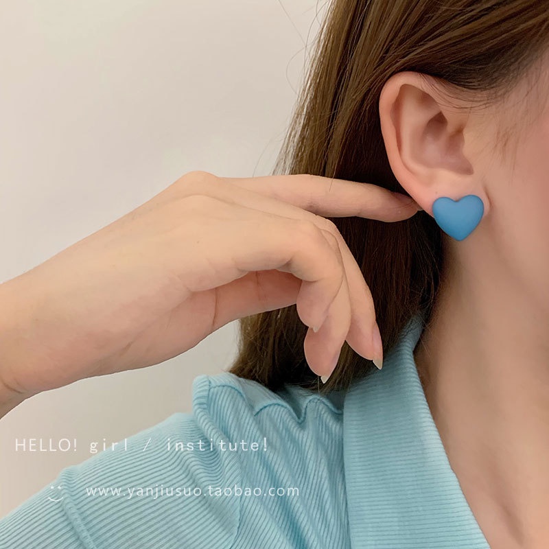 Biru Asimetris cinta jantung stud anting-anting perempuan musim panas niche desain berlebihan Bahasa