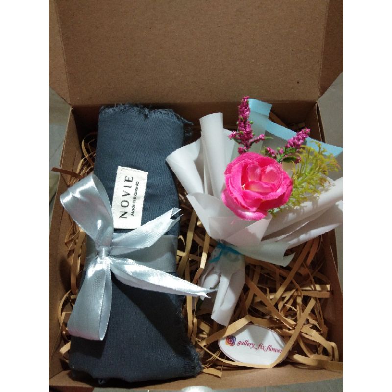 Hampers Hijab box murah/hampers bunga free card