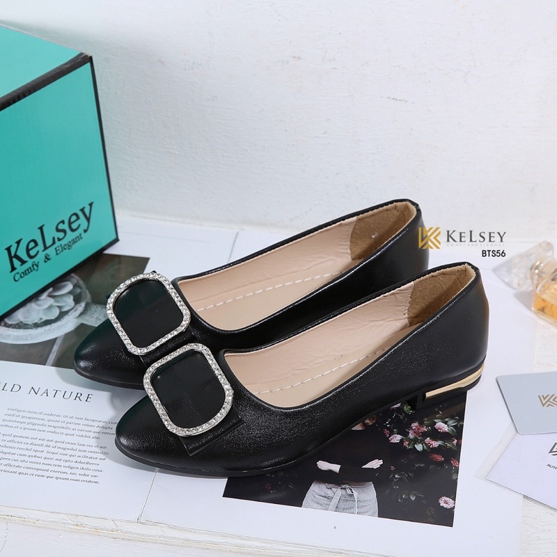 Kelsey Sepatu Flat Shoes Wanita BTS56