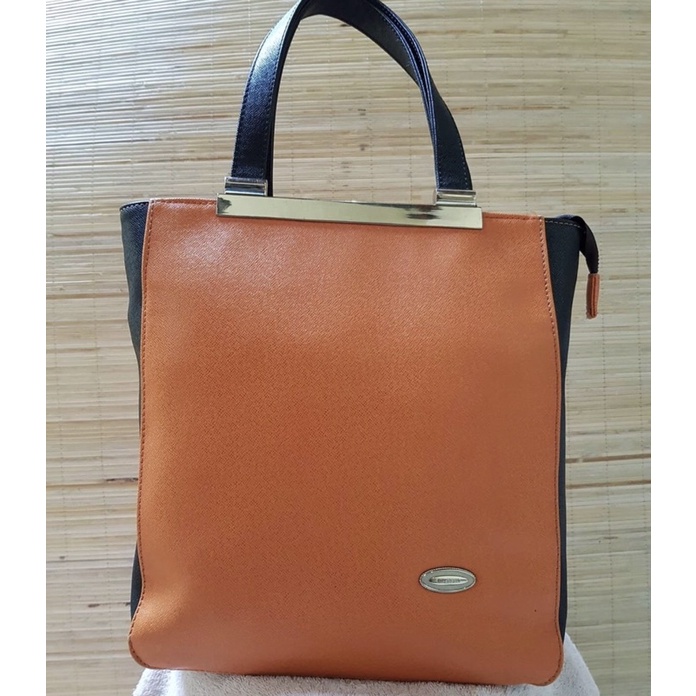 Tas Wanita Elizabeth