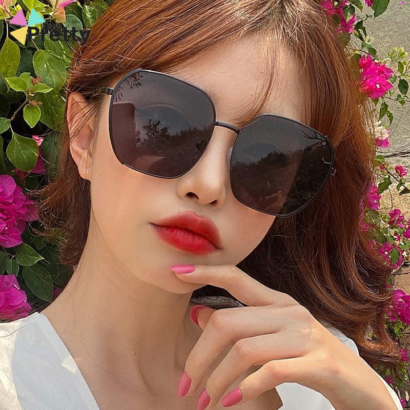 Kacamata Hitam Pelindung UV Lensa Gradasi Bingkai Besar Untuk Wanita - PD