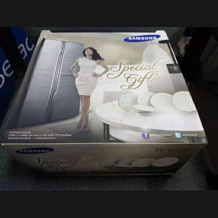 Piring St James set Produk 8 pcs