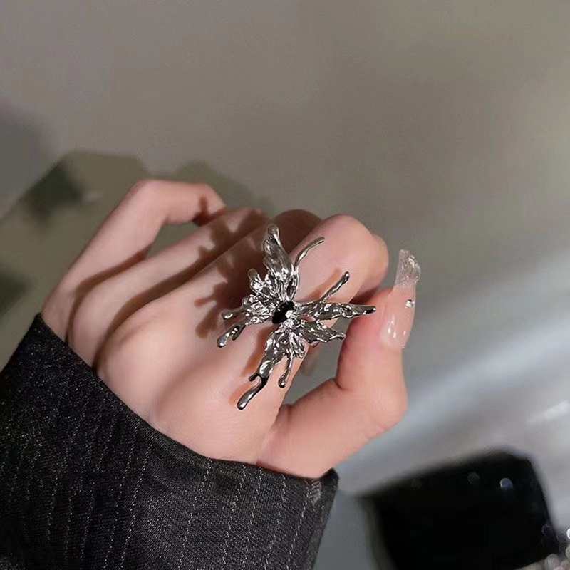 Cincin Model Terbuka Desain Kupu-Kupu Asimetris Bahan Metal Gaya Punk / Gothic Untuk Wanita