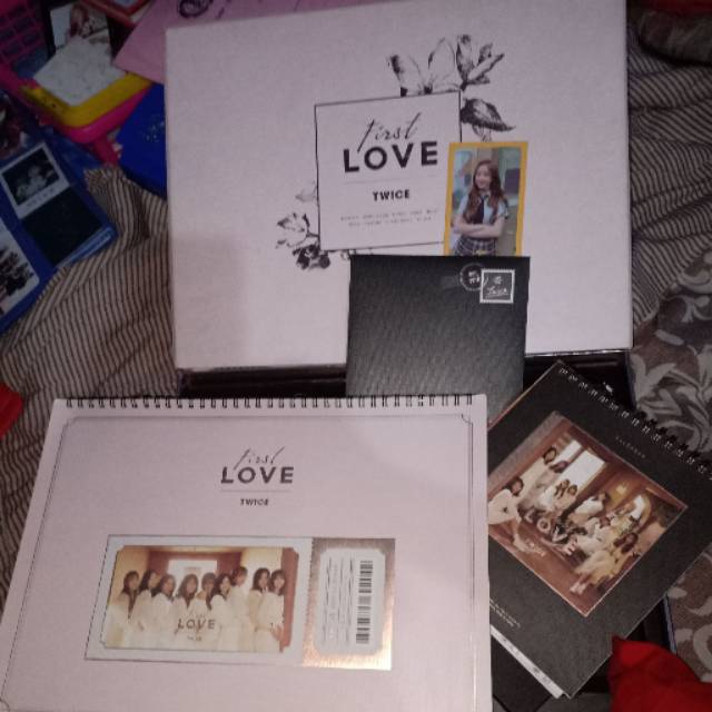 Album twice season grettings 2018