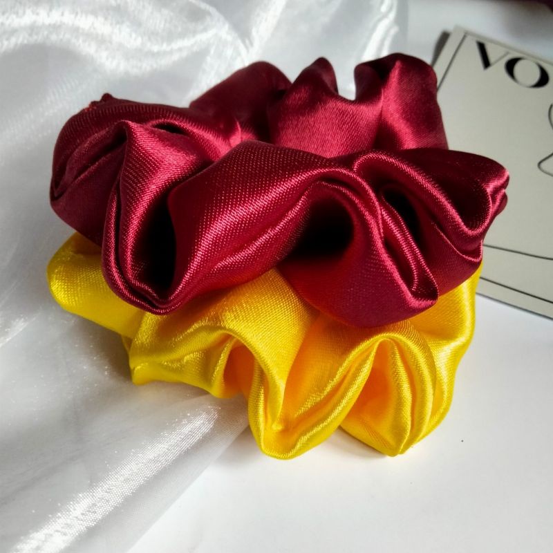 Scrunchie Satin Silk Kunciran Merah Kuning Cepol Jilbab Anti Pusing Dan Rontok