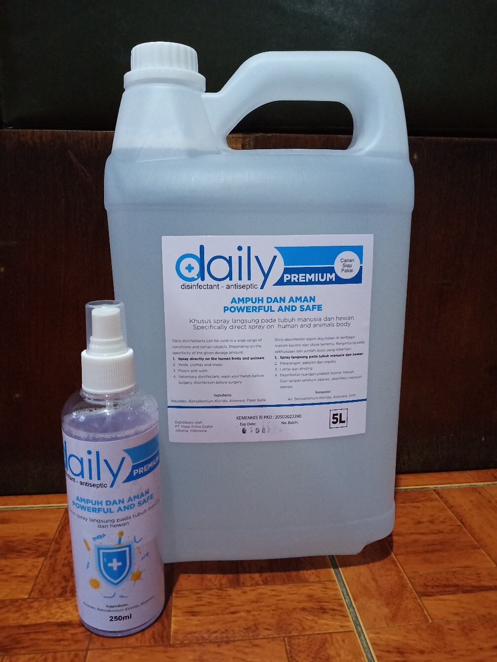 Desinfektan Daily Premium 5 Ltr & Spray 250 Ml