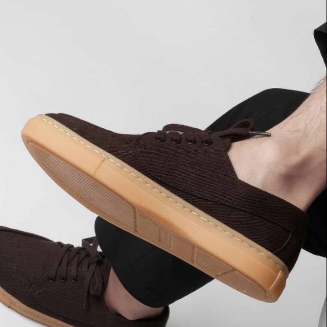 Joyland Canvas V2 Brown/Gum