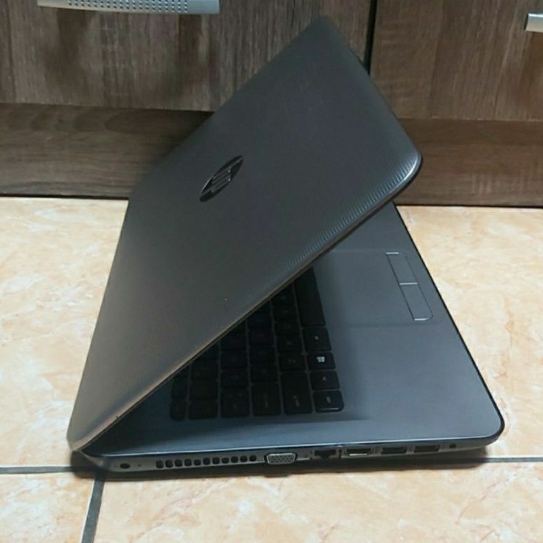 Laptop HP 14-am015TX Intel Core i5-6200U Doblevga Amd Radeon R5 M330 2GB Ram 8GB SSD 128GB Windows 10 64 bit desain,editing,gaming, layar 14 inch