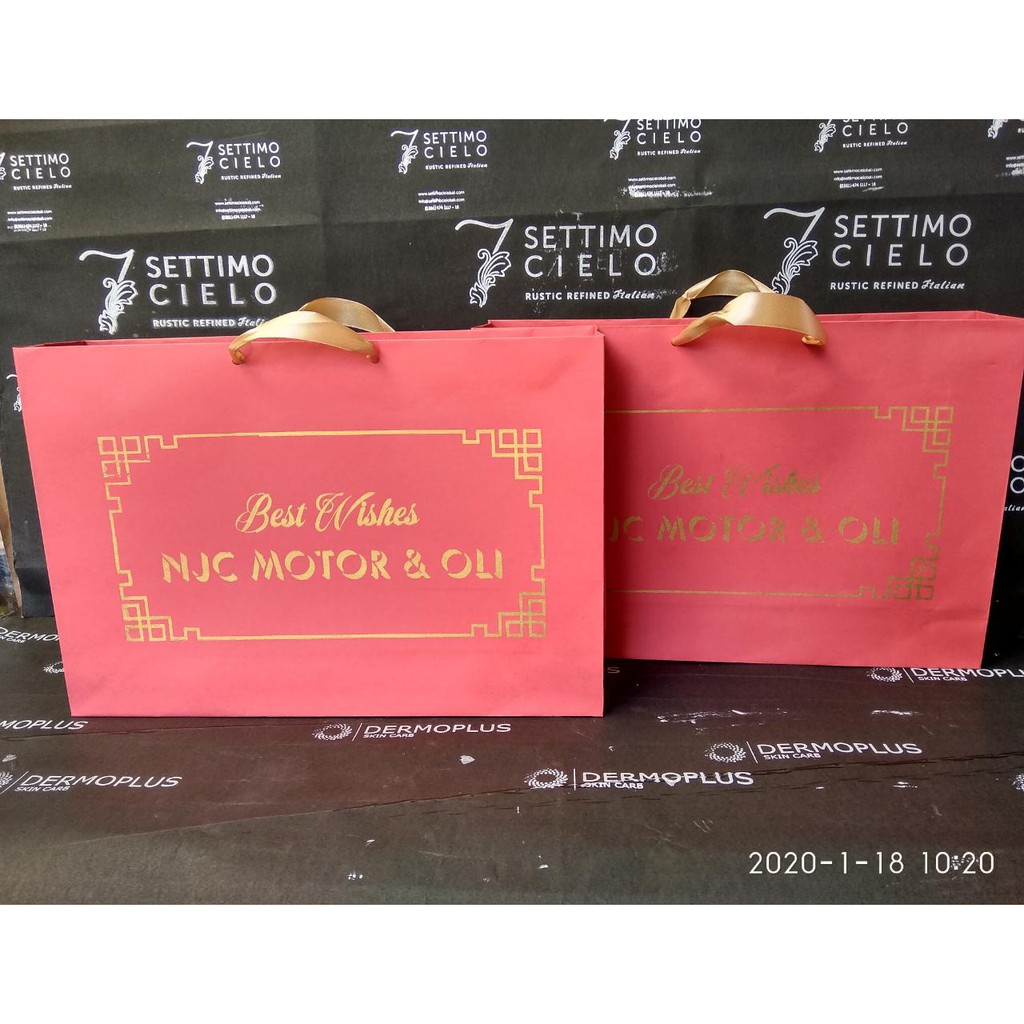 

PAPERBAG SABLON EMAS FREE DESAIN WEDDING, BRIDESMAID, BUTIK DLL SIZE BESAR P34 L8 T23cm