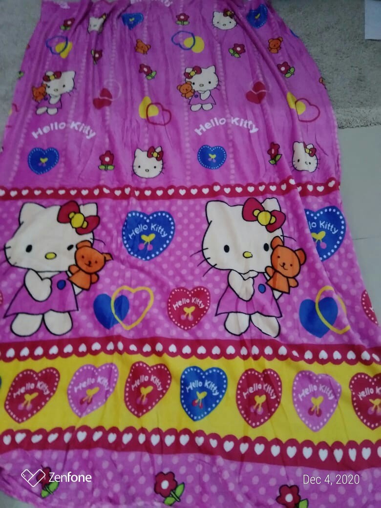 Selimut Karakter Lembut Uk 140 X 190 Cm