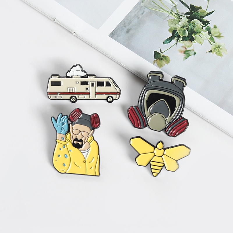 Hornets Gas Mask Sprinkle With Spray Medicine Enamel Pins Custom Cartoon Image Brooches Station Wagon Badges Gift