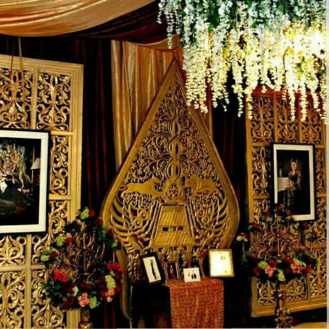 Gunungan wayang ukir rapi meubel jepara