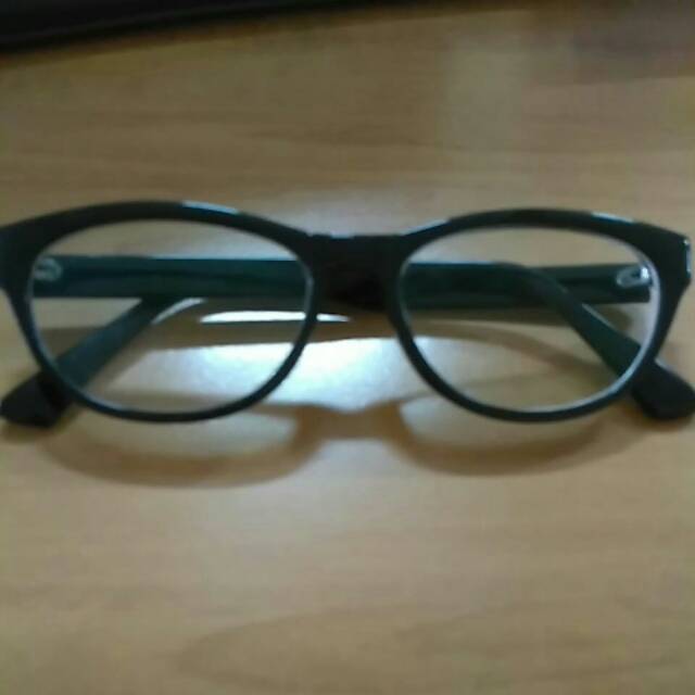 Frame kacamata model cat eye