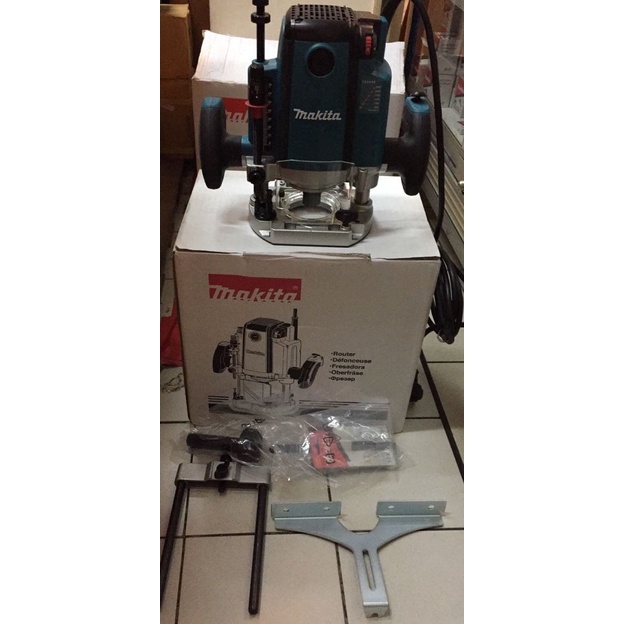 Mesin Router Makita RP 2300 FC