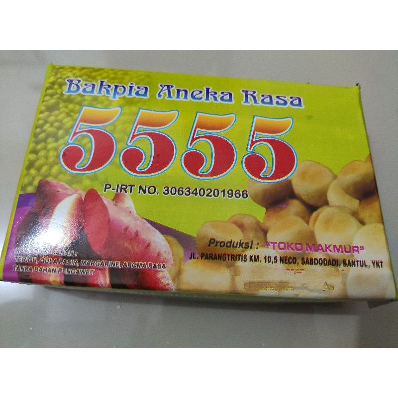 

Bakpia 5555 isi 20pcs Bakpia Jogja Kacang Ijo Kumbu Hitam