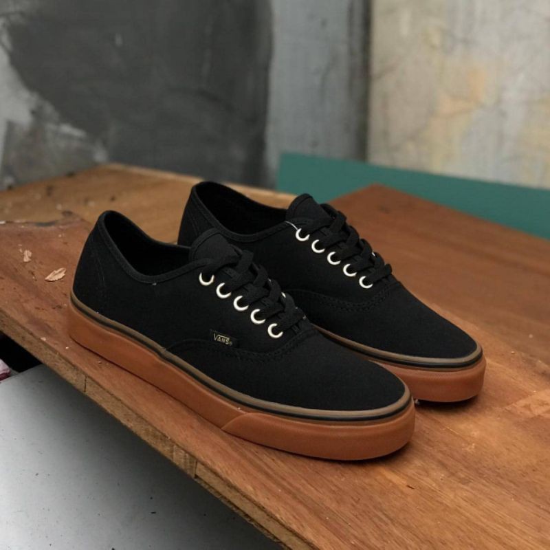 Vans authentic black gum