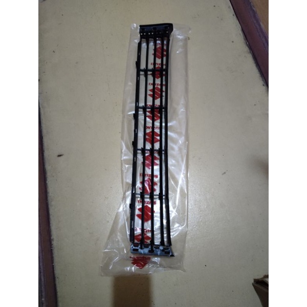 GRILL BEMPER BAWAH SUZUKI ERTIGA DREZA ORI SGP