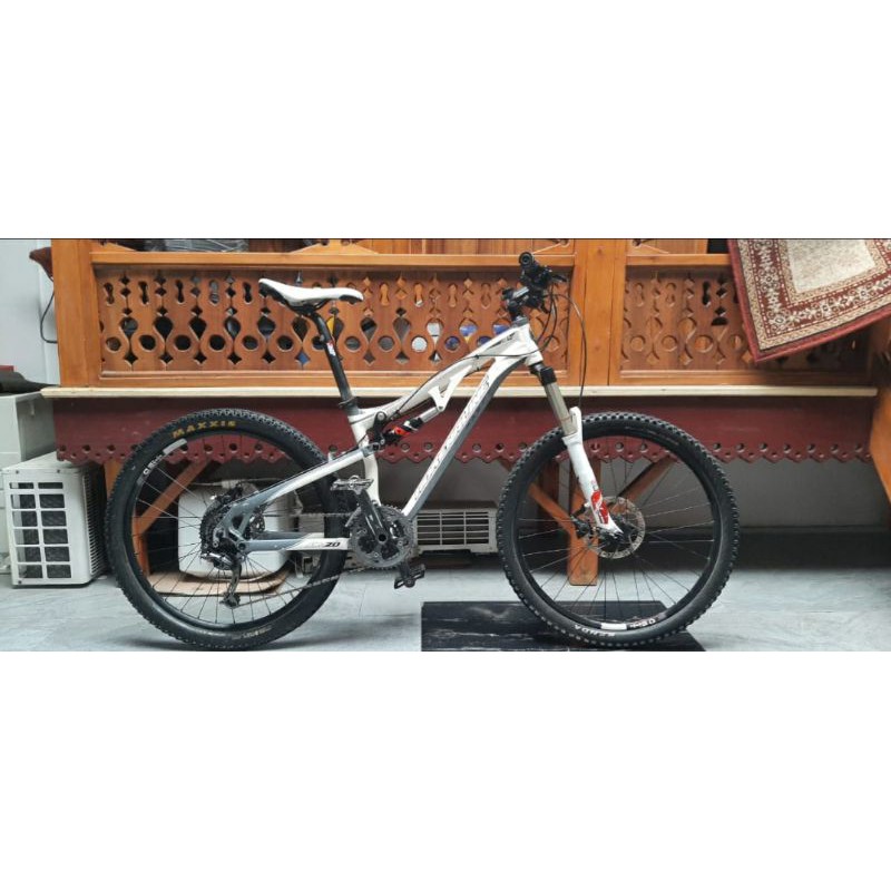 Sepeda Adrenaline Am 2.0