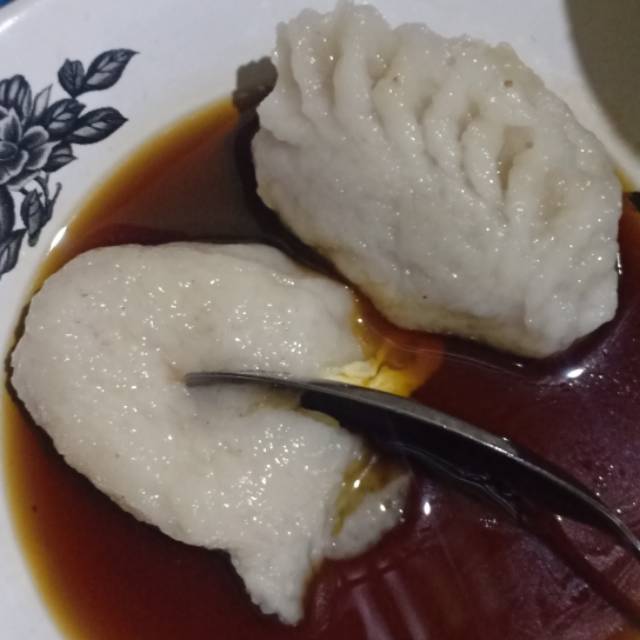 

Pempek telor dan pistel