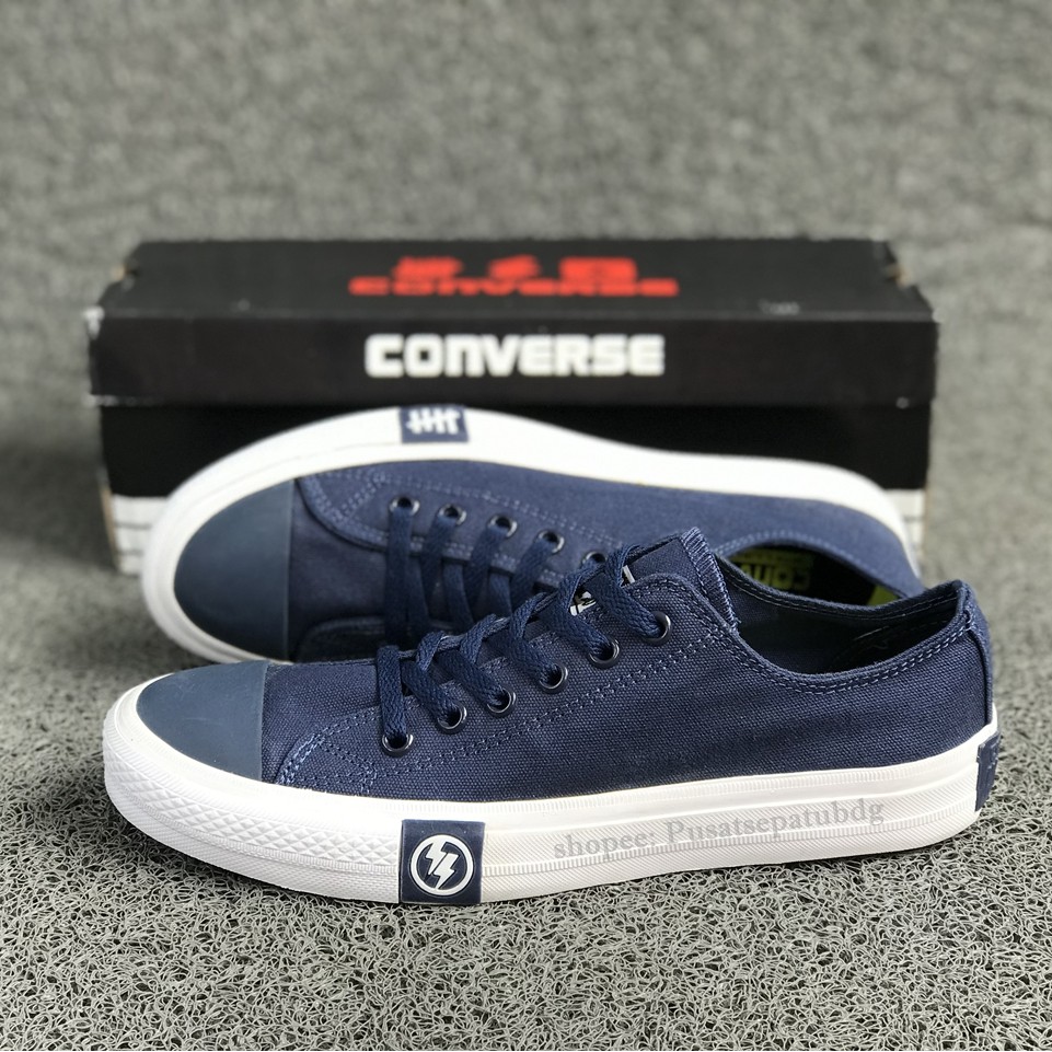 Sepatu Converse Petir Pendek X Undefeated Low Navy