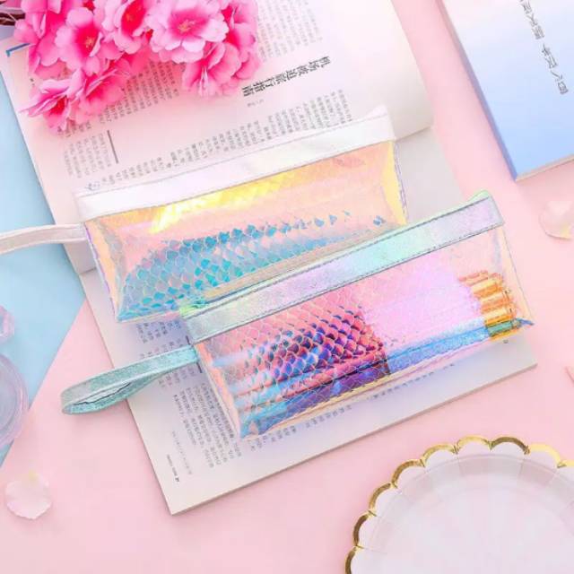 

tempat pensil ikan skala laser