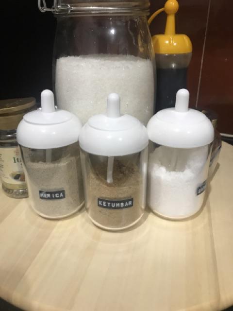 Botol Bumbu Rempah Bahan Plastik Dengan Sendok