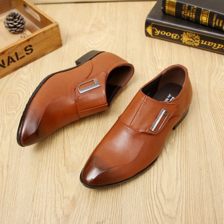 Pria Kasual Fashion Menunjuk Toe Men 'S Slip-On British Sepatu Kulit Resepsi Pernikahan Sepatu Tukan