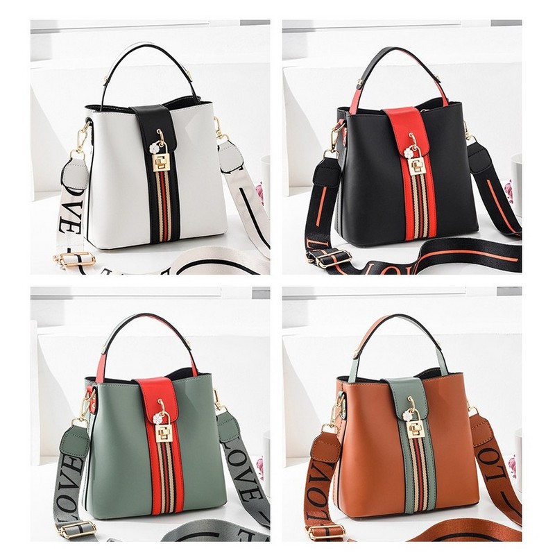 Tasready Tas Selempang Wanita Gembok 7314