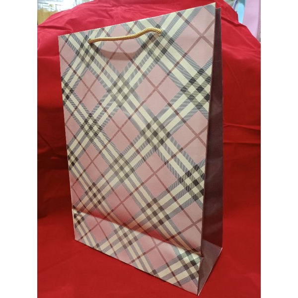 

paper bag polio bahan tebal motif kotak" isi 12 pcs terlaris dan termurah