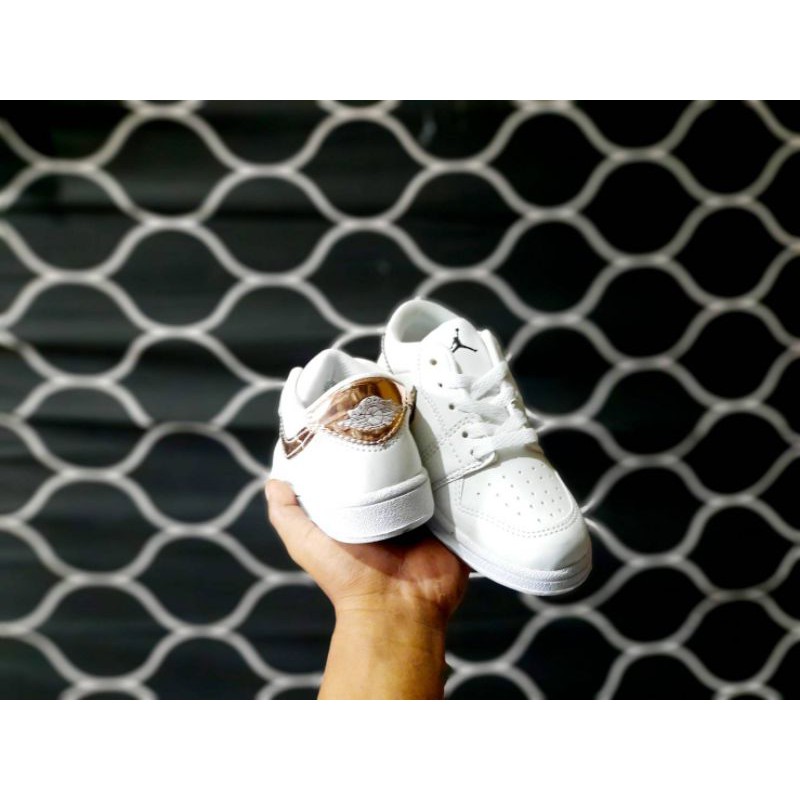 Sepatu Anak Unisex Nike Jordan1 Low White Gold Quality Premium