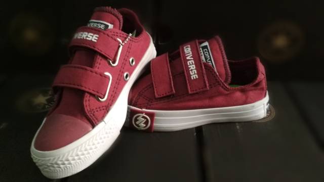 SEPATU CONVERSE PEREKAT ANAK MAROON PETIR UNDERFEATED