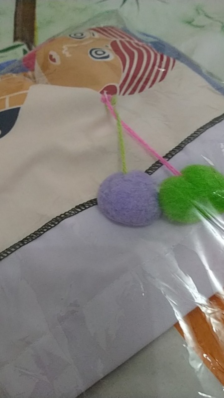 Aeri Tunik Asimetris Giwang Puting